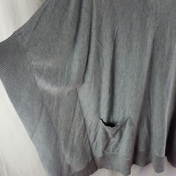 Michael Kors Women's Large Grey Turtleneck Poncho - Picture 2 of 13